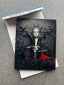SN�HURKA A LOVEC (PR�ZDN� STEELBOOK BEZ DISK�) Steelbook&trade; Limitovan� sb�ratelsk� edice + D�REK f�lie na SteelBook&trade;